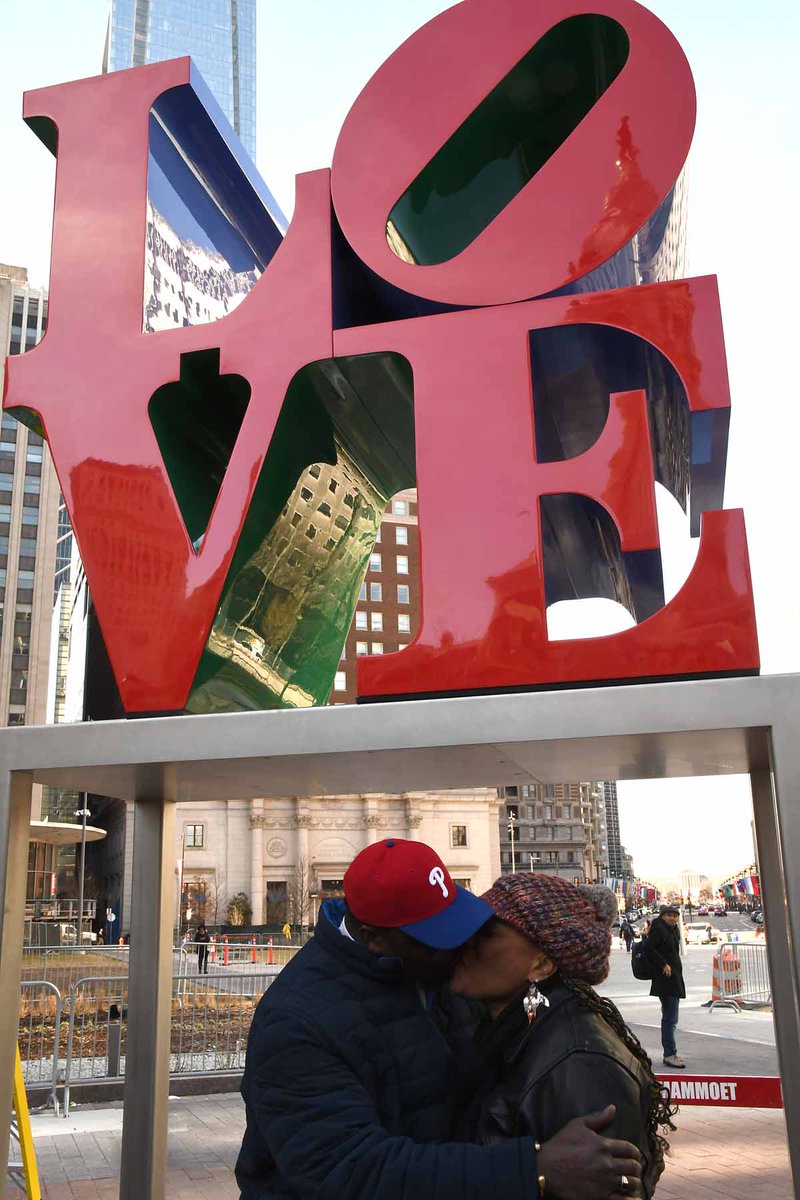 PhillyCityRep's tweet image. Philadelphia is known as the "City of Brotherly Love and Sisterly Affection." Today, we got our groove back. (Full set ➡ bit.ly/2CjRov7) #LOVEontheMove