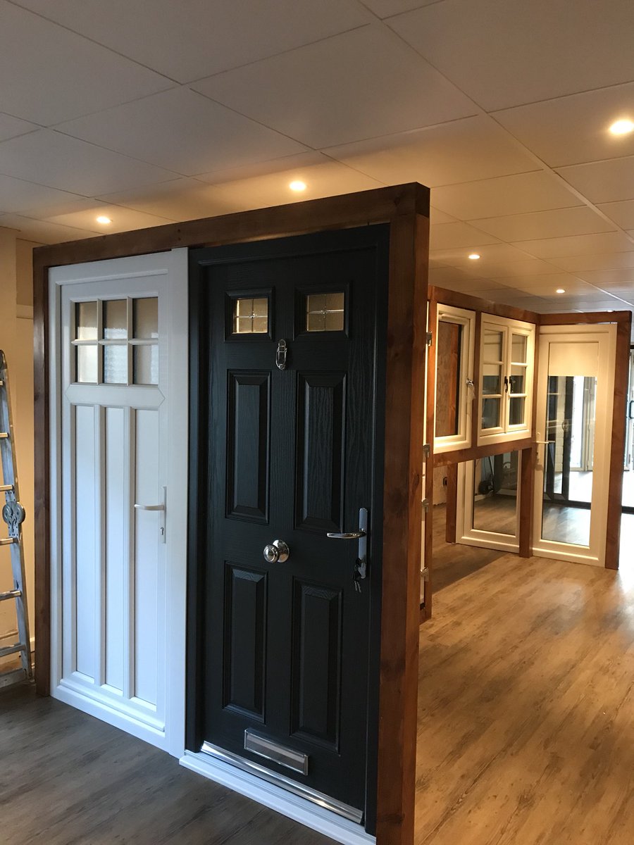 ultraglaze's tweet photo. Some show room stuff we just makeing https://t.co/8mlc3wQIGL