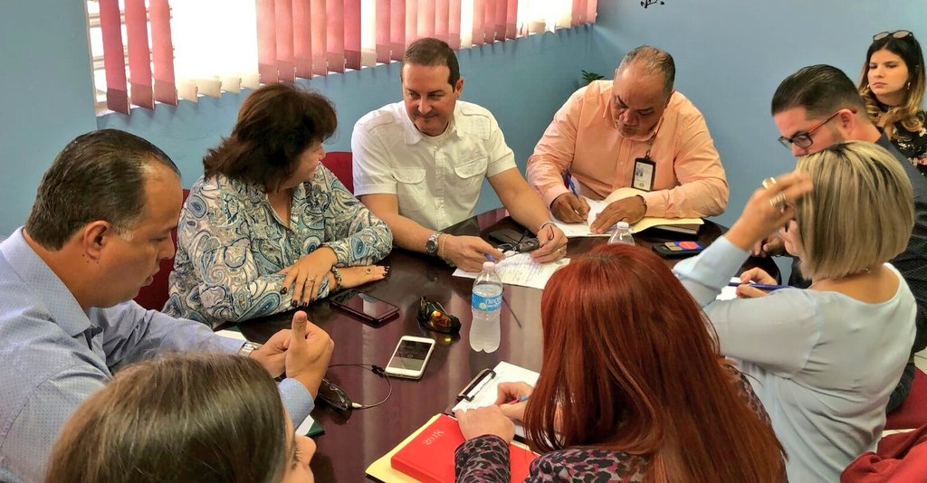 vtorres2016's tweet photo. Hoy en vista ocular junto con mi amigo @juanoscar2016 y la Comisión de Salud en el CDT de Guayanilla. Gracias por atender la preocupación de la salud de mi Distrito23 #RC57 #ParaMiGenteLoMejor #TuRepresentante #YoCreoEnÈl #Víctor2020 https://t.co/OJ42uJp8hM