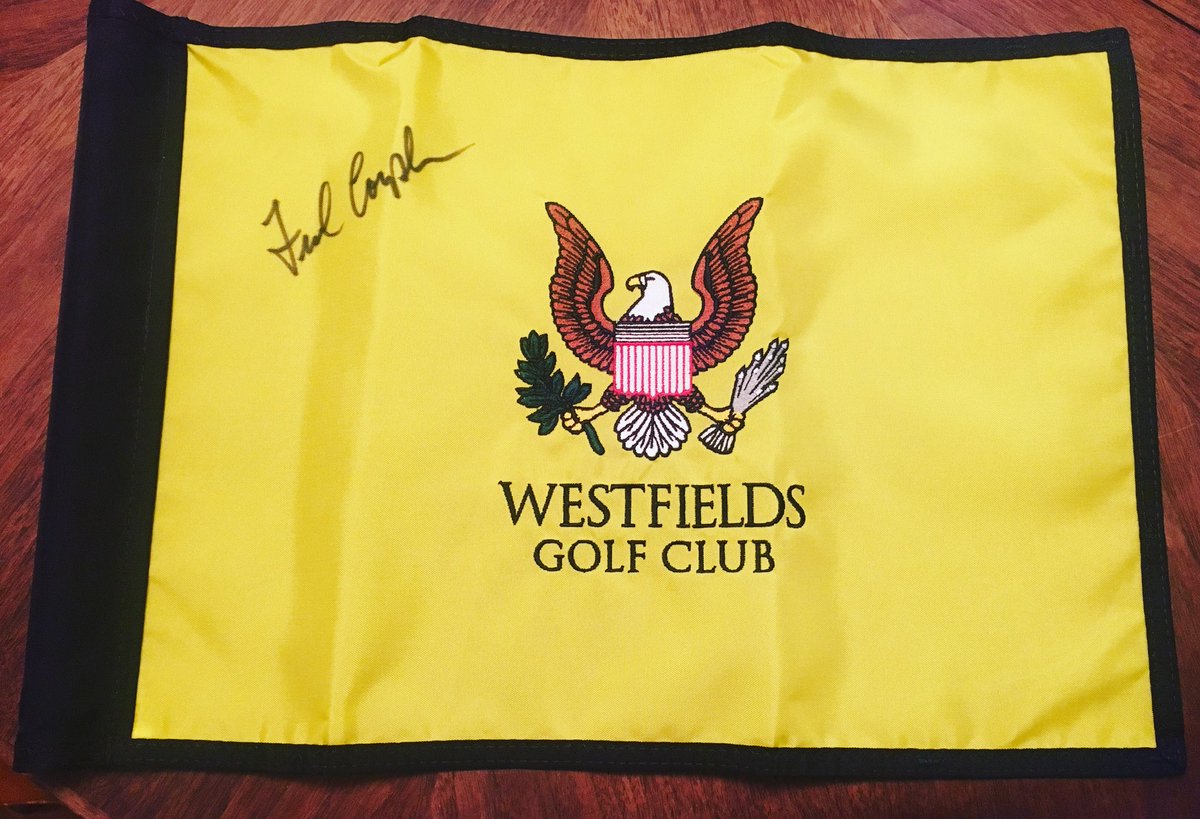 JennieAnne17's tweet photo. OMG when you come home to an amazing gift in the mail!!!! A golf flag signed by Boom Boom Couples himself!!!! 💙⛳️🏌🏼‍♂️🎁🎉💁🏽‍♀️ #golf #love #boomboom #freddycouples #legend #PGATOUR https://t.co/y94YW1JLO8