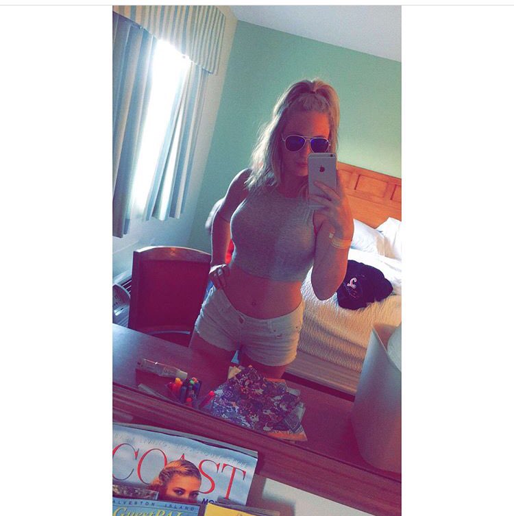 kelssss9's tweet photo. guys i’m horny and ready for your cumtribute  #sexy #horny #cumtribute #cocktribute #nudes #porn #sex #hot https://t.co/noN9jROq6W