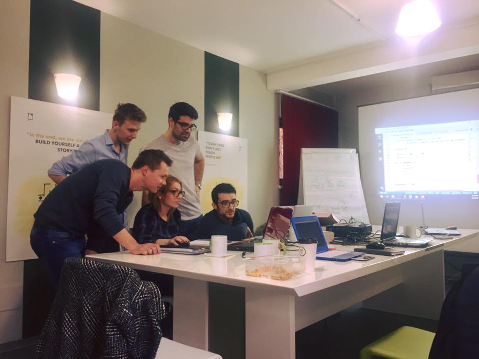 _iampava's tweet photo. In the past 7 days I've been teaching #introToWeb courses to a couple of future great developers!!! And with only 3 days left, it's time to grab our parachutes and jump into the Promise Land!!!
Picture of us working below π
#TheKit https://t.co/FQoInUnl7C