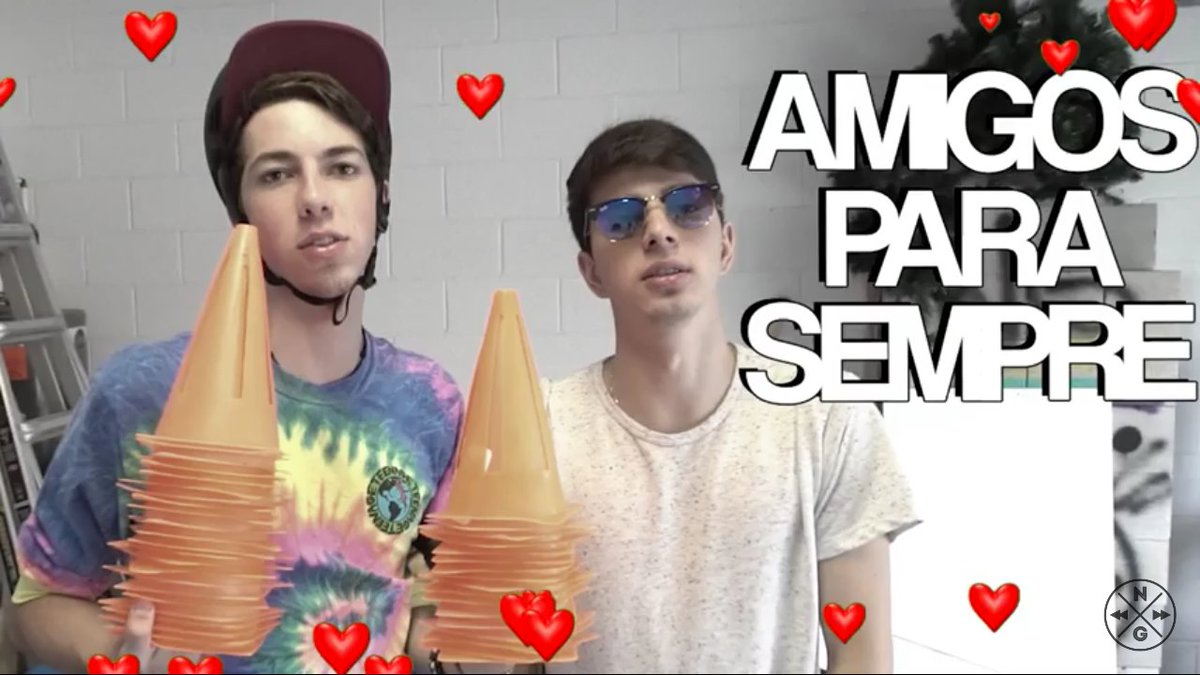mattedotrindade's tweet photo. "Eis que vc tem 8 anos" #Memes #Neagles https://t.co/X64iFEdtv3