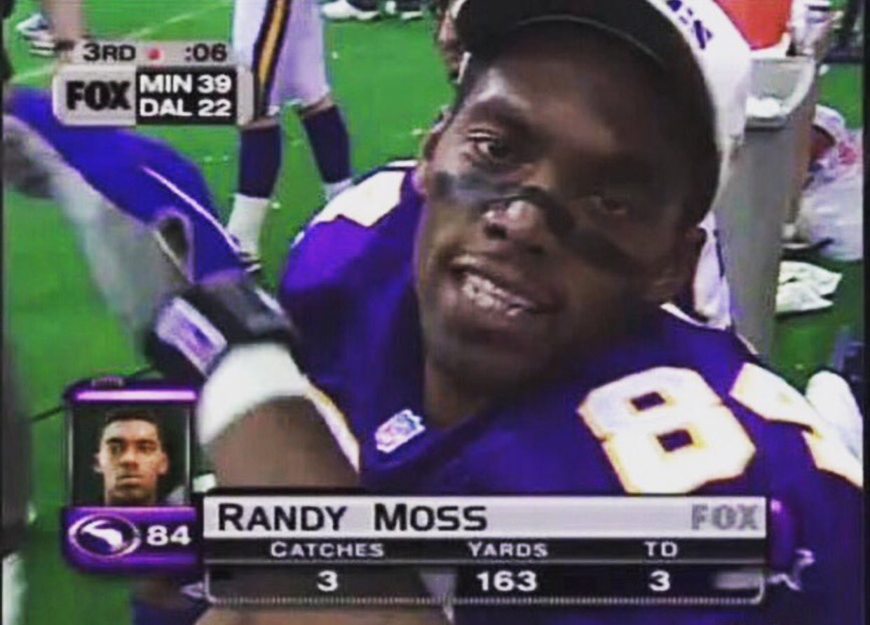 (1998) Just another day at the office.

Happy birthday Randy Moss! 