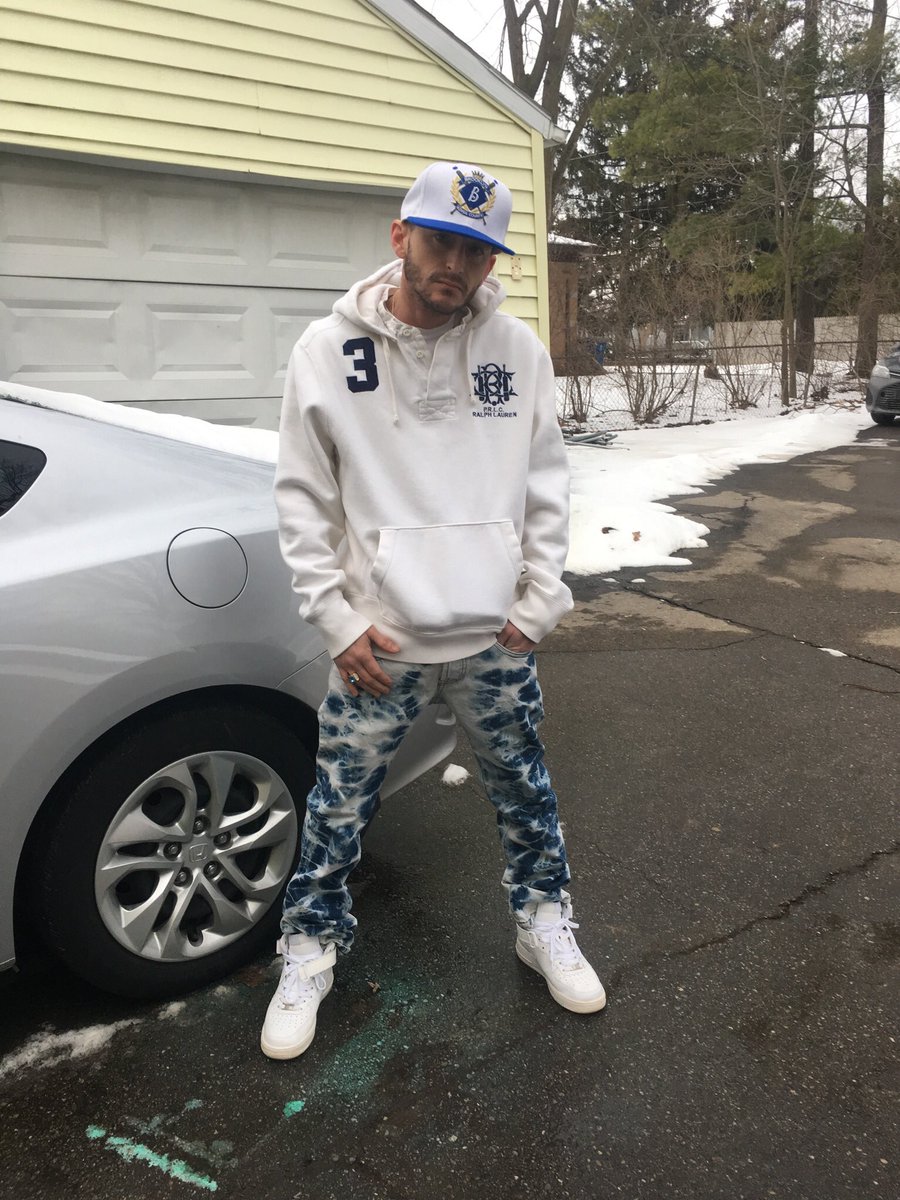 BadBoyGent's tweet photo. @RalphLauren #polohead #Hoodies #denim #jeans #whiteonwhite @NikeNYC #Nike #airforce1 #snkrheadnyc #Brooklyn #kingscounty #snapback #SONY #nymade #lolife #ilre https://t.co/ldZKq7O41U
