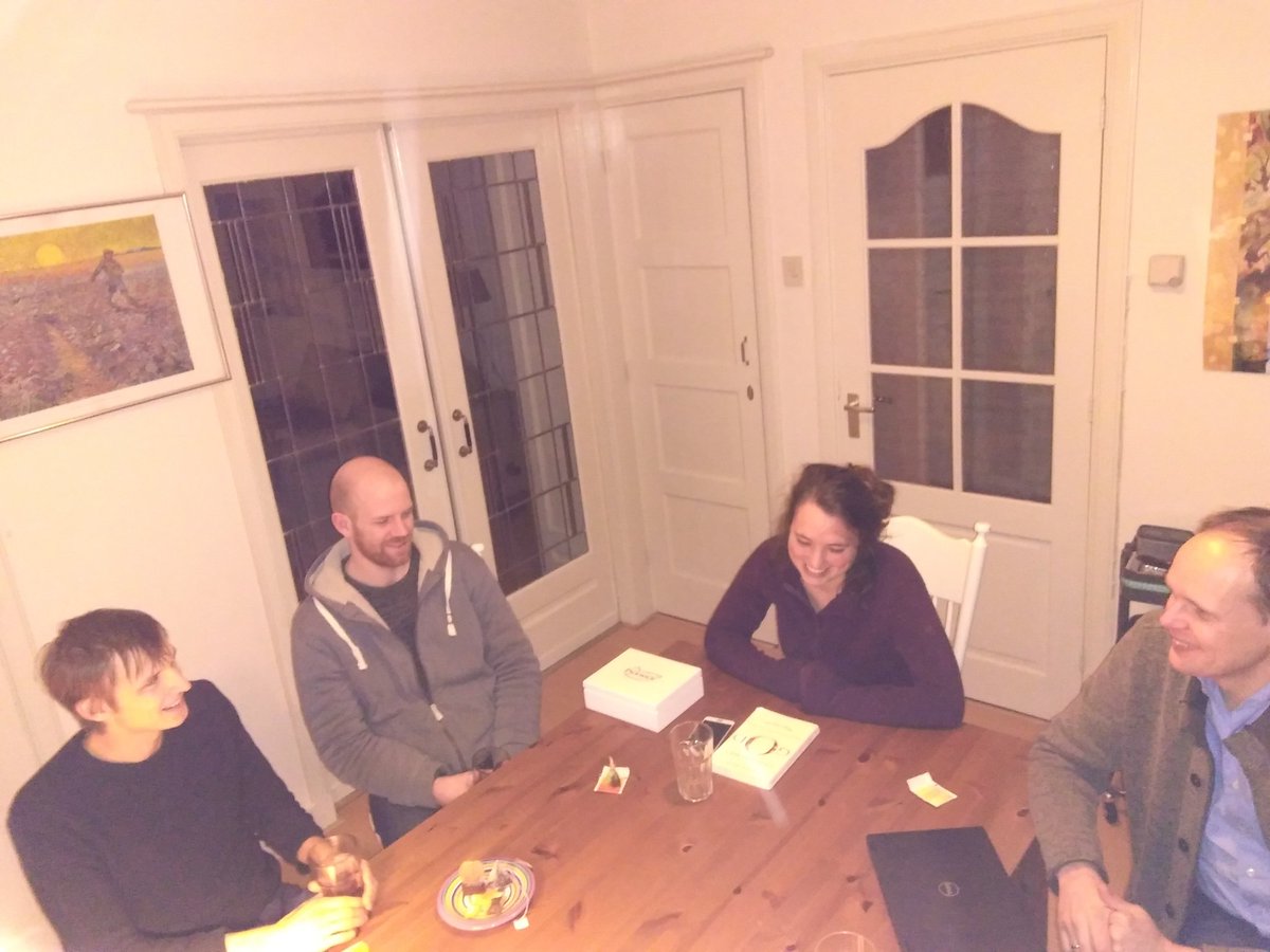 Goede werksessie, stappen verder voor Koffietoko @LeveninLaak in een van #Laak #ondernemen #kerkenwereld