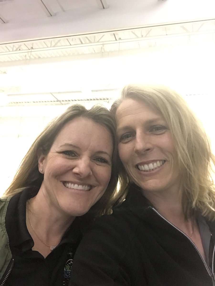 spacechelle's tweet photo. Celebrating #Galentinesday with some stellar women (including @smithscience1) at the @ISS_CASIS #STEM summit. Talking about out of this world collaboration to use space to encourage students to study #STEM & #STESM! @smrtgrls @HigherOrbits @SpaceArtSAE #SpaceInspires https://t.co/1fZD8Nvkfk