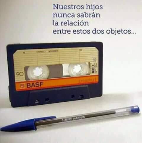 ndatos_biobio's tweet photo. Caída dé Carnet!!! Dale RT si eres de esa época!!! #QueVuelvanLosLentos #PersonalStereo #Rock80 #Techno90 https://t.co/ckvDnh3m9F