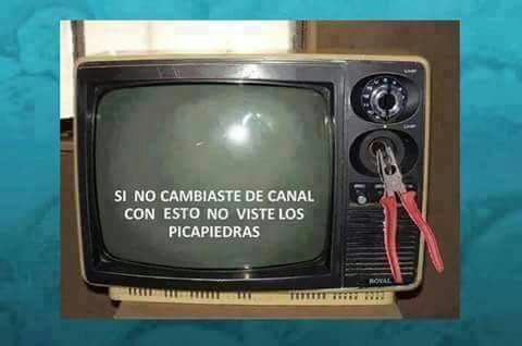ndatos_biobio's tweet photo. Caída dé Carnet!!! Dale RT si eres de esa época!!! #QueVuelvanLosLentos #PersonalStereo #Rock80 #Techno90 https://t.co/ckvDnh3m9F