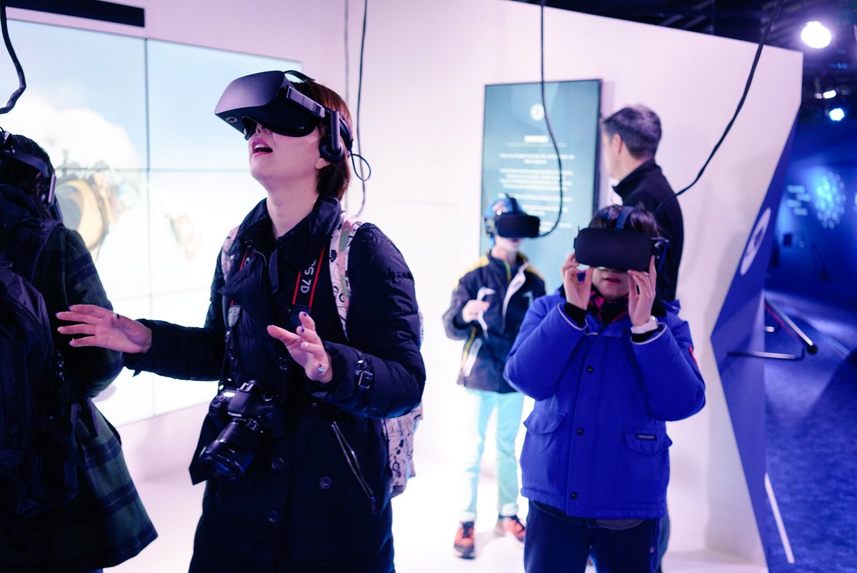 SwissTravels's tweet photo. 在卢采恩，和客户一起 分享，难忘的Vr时刻！

Unforgettable VR Experience With Our Dear Customers In Lucerne - Verkehrshaus der Schweiz https://t.co/o6cga2rK8W