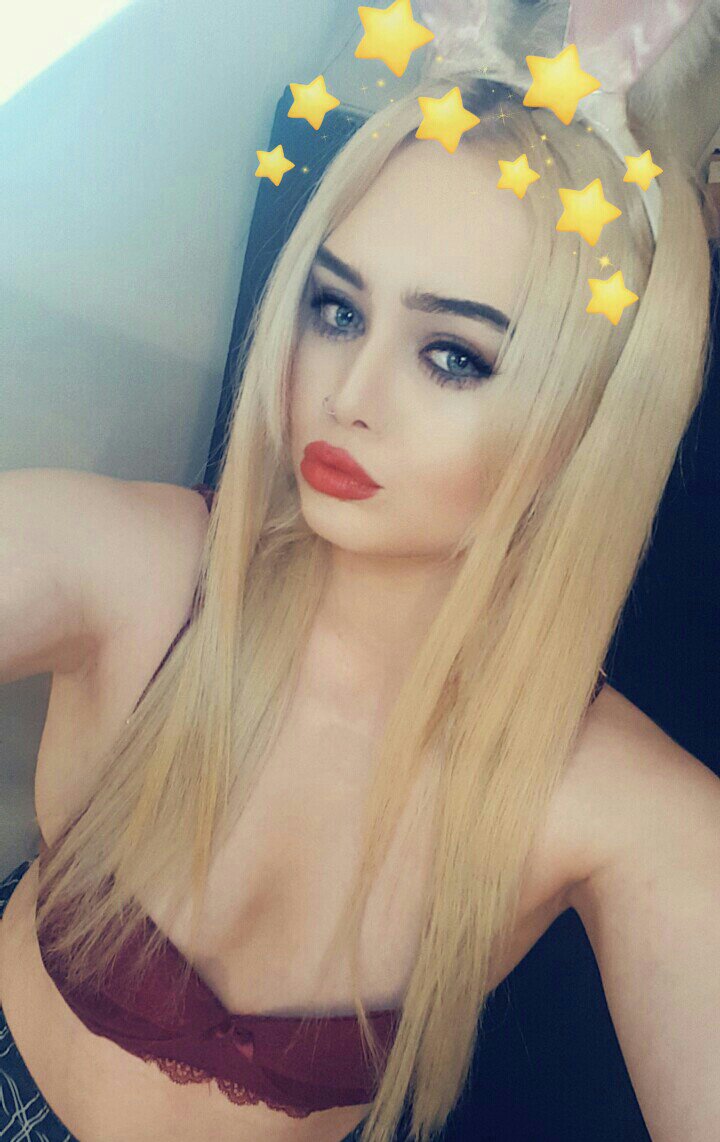 BarbieBlonde181's tweet photo. @BritishBabesInc @CMP_4U @AdultWorkcom @VictorAdultWork #webcam #camgirl #blonde #sexy #happy #goingonline https://t.co/n2O1GJ8rWf