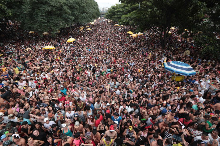 Vedete do Carnaval, Avenida 23 de Maio inverte a lógica de uso dos espaços esquina.net.br/2018/02/13/ved…