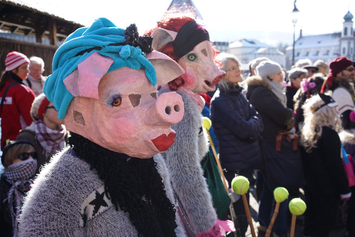 SwissTravels's tweet photo. We Spent....Switzerland’s Most Famous Carnival in Lucerne, 卢采恩狂欢节是瑞士最富盛名的狂欢节，我和我的客户在这里度过了精彩的一天！ https://t.co/BAnqc5vPAK