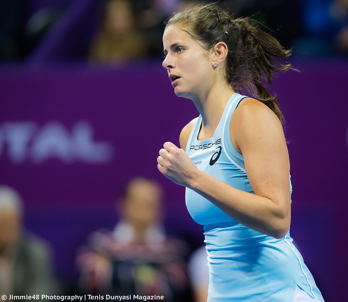 JULIA GOERGES - Página 8 DV8odwJX4AAwH3k