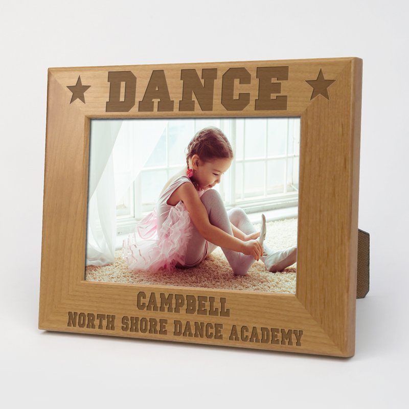 MonogramOnline's tweet image. Showcase your superstars shining moments in a personalized wood picture frame, now only $12.99! 

buff.ly/2EkV0ii
#mymonogramonline #personalized #pictureframe #baseball #dance #football #soccer