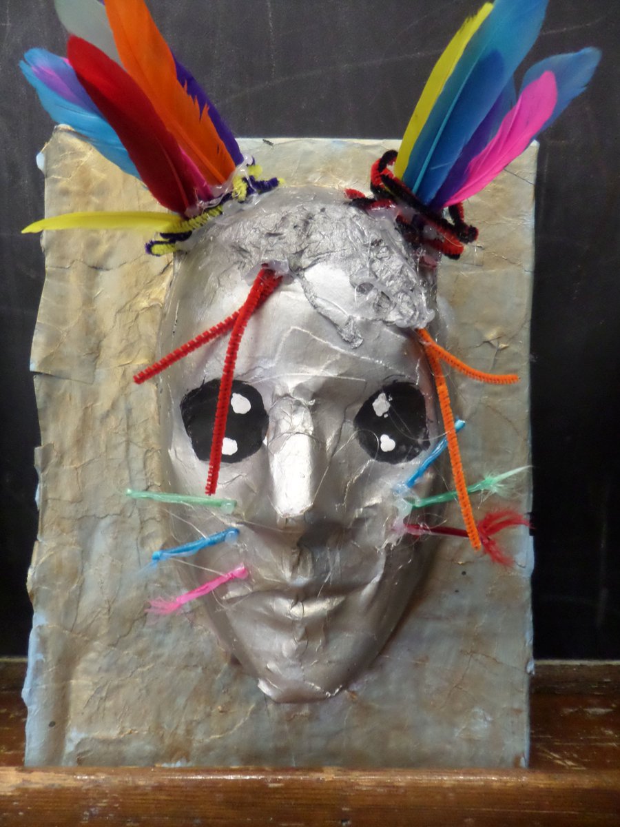artjunkie1978's tweet photo. @WinnipegSD @MulveySchoolWSD @suki7194 @MrBPapineau #EngagingFusion Papier Mache masks with upcycled materials with Mr. Papineau's class and Alejandra Diaz Roman! https://t.co/v1qQ9aJdXv
