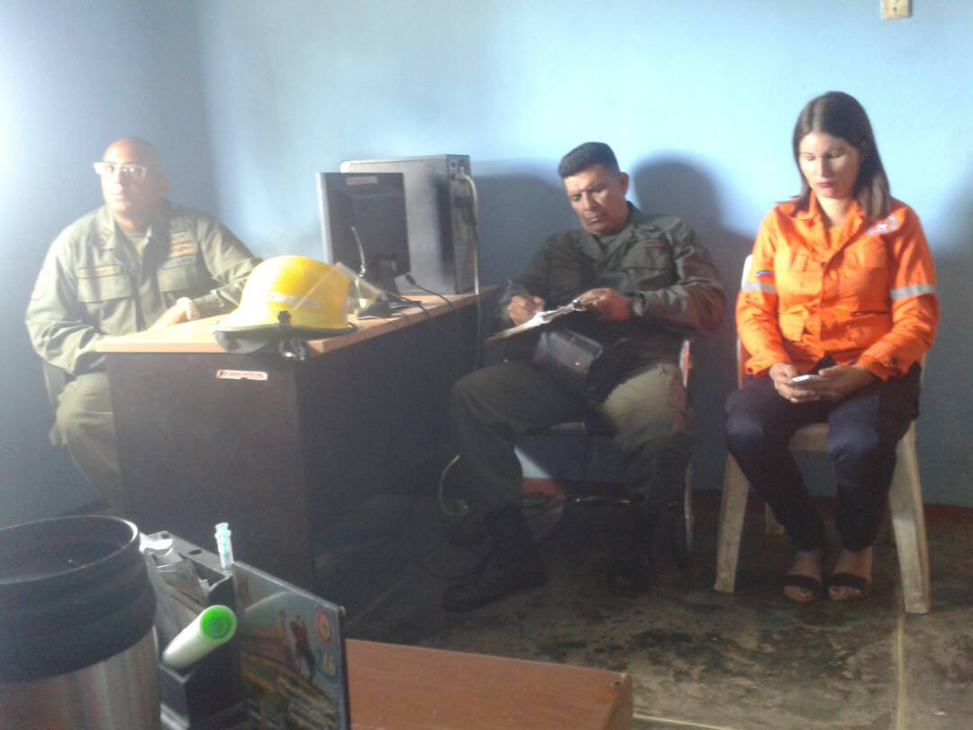 Unitec_Cna's tweet photo. Reunion entre Alcaldia del Mcpio.Cruz Salmeron Acosta y Organismo de Seguridad Municipales que brindan Atencion a los Temporadistas. #CarnavalSeguroYEnPaz #ArayaSegura #SucrePotencia @VGRPC @PCADRAICSucre @jjAcosta2021 @EdwinRojasM https://t.co/0DzRZOfgTD