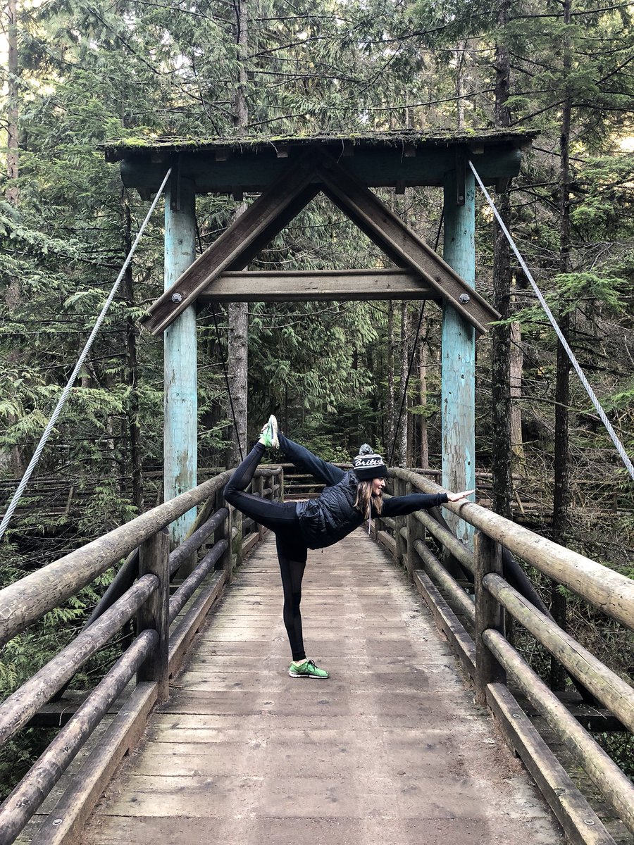 ChelseaGerwing's tweet photo. I played tourist in my own city of #Vancouver this weekend and it was nothing short of amazing. 🌲🌞@VIAwesome #yvr #getoutside #standingbowpose #yoga https://t.co/Wb6MjCRjMB
