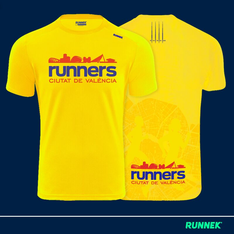runnerscdvlc's tweet photo. Nuestra camiseta de entrenamiento no te dejará indiferente: tejido ultraligero, diseño propio e innovador, modelo chica y de chico y como siempre nuestros colores. Valencia se tiñe de nuevo con nuestros colores #josocrunnersciutatdevalencia #mareaamarilla #nopiensescorre #runnek https://t.co/gmyRoqJSCo