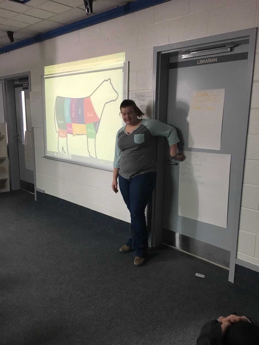 Erin Casey <a href="/dasharound/">Erin</a> making an amazing presentation for #CdnAgDay awesome work Erin!!!
