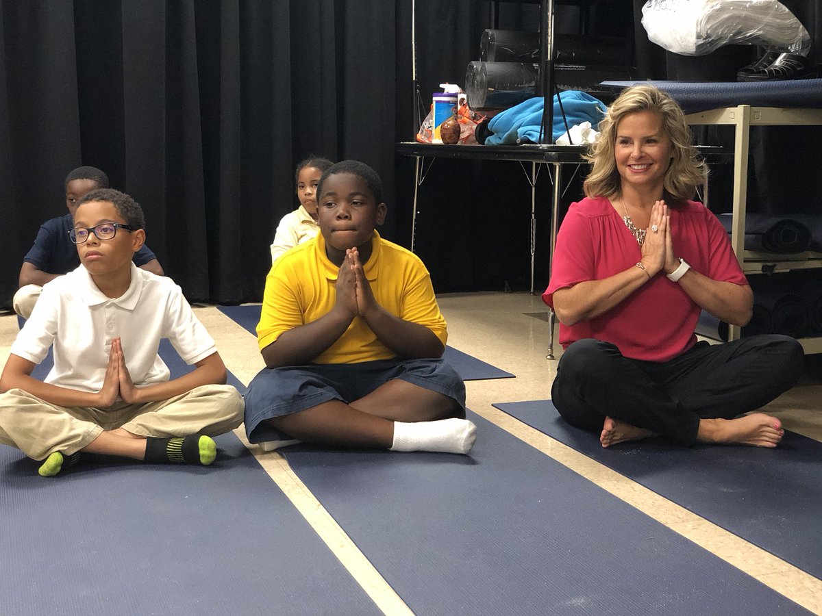 LisaDalachinsky's tweet photo. #NamasteNova's already transferring to @MaryBethMazza1 's Ss! TY for sharing their post yoga brainstorming @NBFelem.Was great practicing this week w @JoeyBGoodman Ss, @casey_garmen Ss, Ms. Fossas' class&special visitors @Russ_Schwartz & @LaVonnaRoth #YOGABUZZ #NOVABUZZ #KNOWNOVA https://t.co/ON5EuXDVua