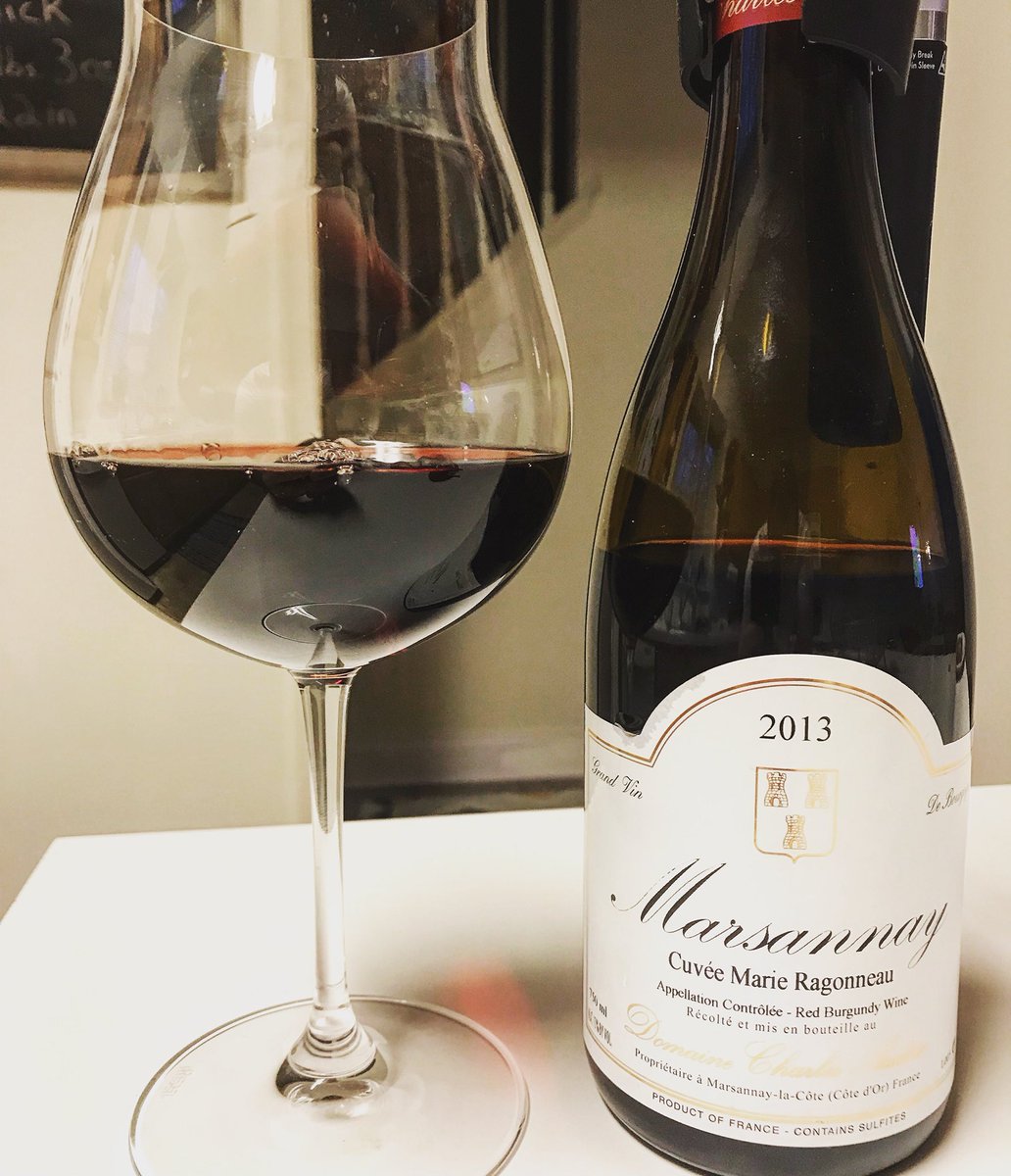 wineadelphia's tweet photo. #Burgundy https://t.co/rnq2RQlGGP