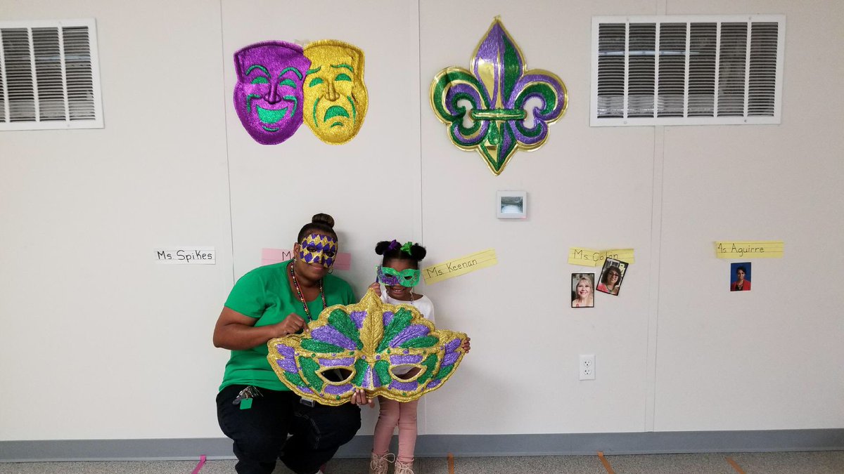 HyghSuzette's tweet photo. Mardi Gras 2018 Pre-K style @ManorISD @OMESOwls #culturalstudy https://t.co/j2zmEojnXi