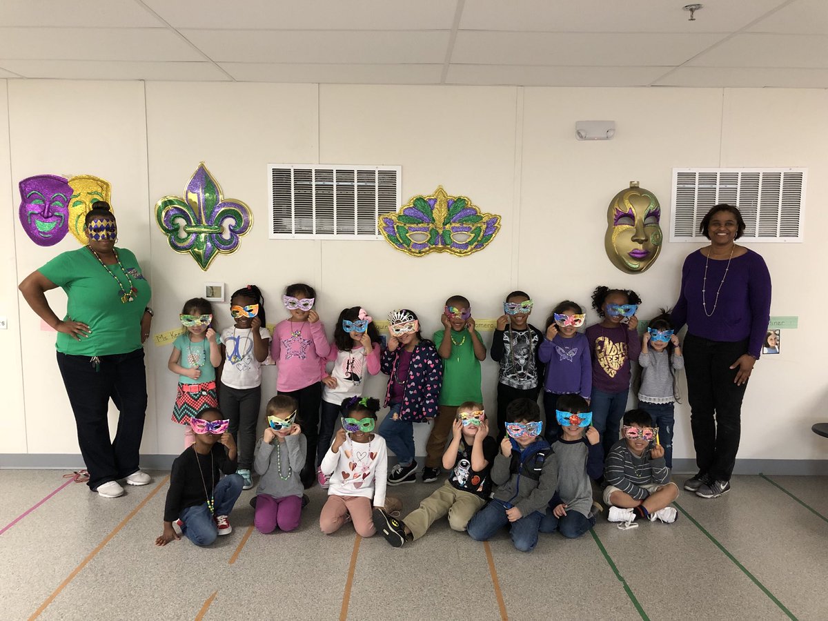 HyghSuzette's tweet photo. Mardi Gras 2018 Pre-K style @ManorISD @OMESOwls #culturalstudy https://t.co/j2zmEojnXi