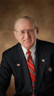 Ostrov_A's tweet photo. It's quite interesting how:
1. Many progressives have (rightfully so) attacked the GOP Holocaust denier #ArthurJones, who is running for Congress.
2. Yet have remained silent at news @keithellison met with Holocaust denying Iran President & vicious Antisemite Louis Farrakhan. https://t.co/uj7vPzitFx