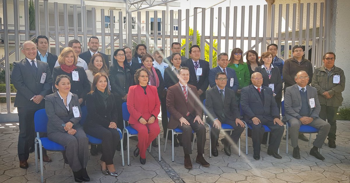 ProfeMando's tweet image. Estoy en la @UAEH_enlinea presentando el informe de actividades 2017 y la propuesta de plan de trabajo 2018 de la #RedSA ante la Secretaría de la Región Centro-Sur de la @ANUIES