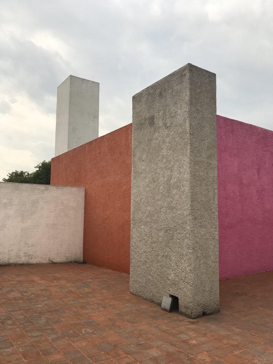 casadosantapau's tweet photo. #CasaTaller #LuisBarragan #imprescindible #CiudadDeMexico #archilovers #architrip #ArchitectureMeMakeHappy https://t.co/Iuwax6Rzrw