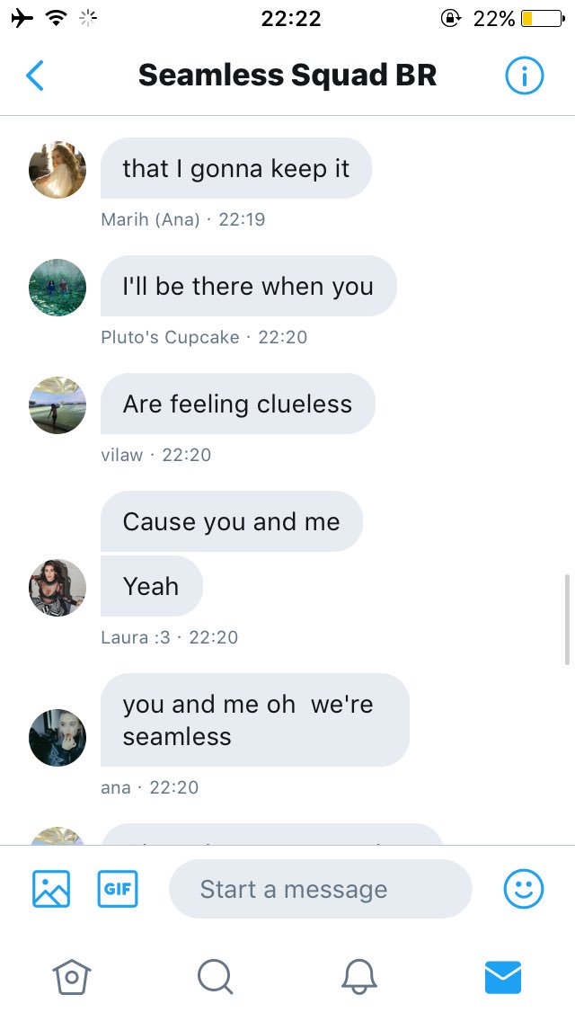 porsabrinac's tweet photo. ocorreu algumas confusões na base, mas cantamos o hino! MELHOR SQUAD, QUEM CONCORDA RESPIRA https://t.co/nixOm9ESsN