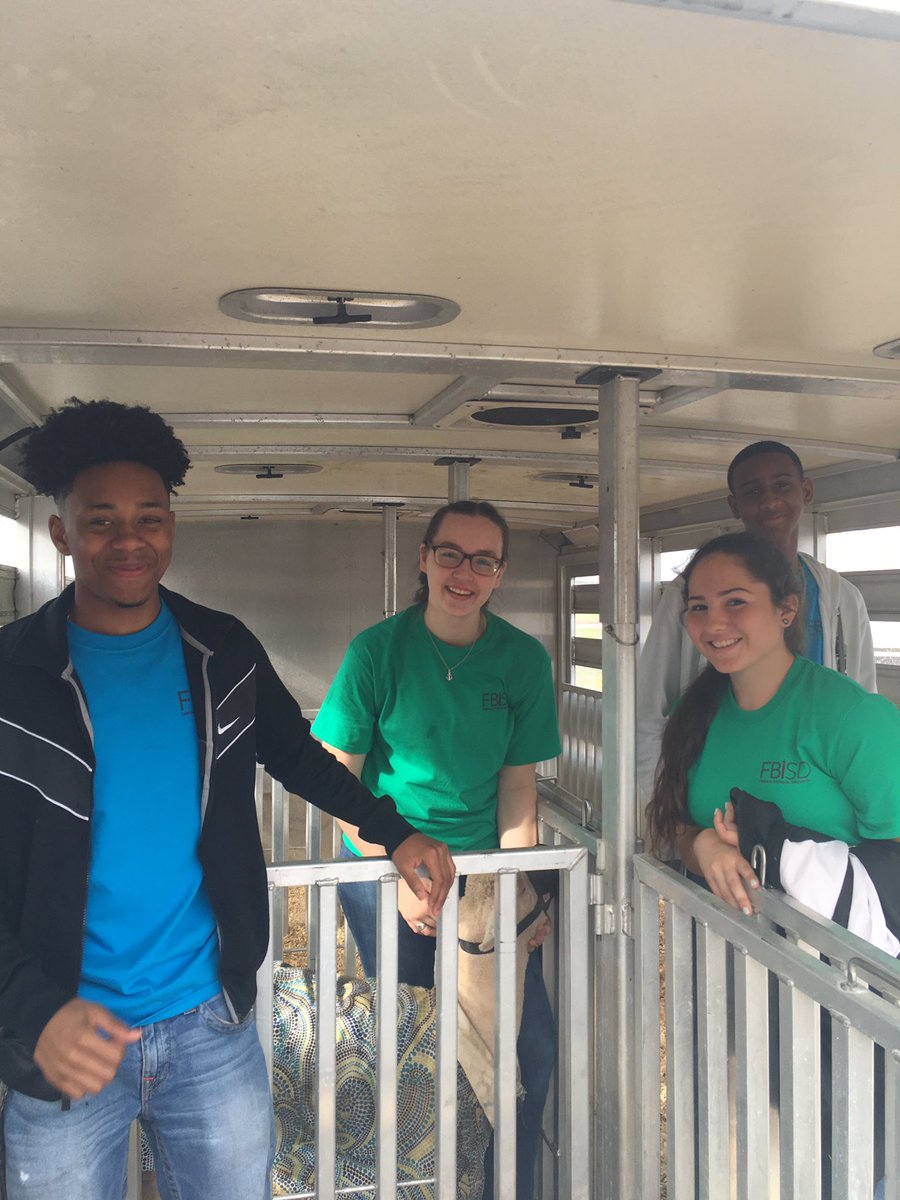 MrsKMarchant's tweet photo. Reminiscing on a wonderful weekend and successful STEAMfest 2018! What a joy it was to see these Ag Science students step up to promote our programs across the district. @FBISD_CTE #teachag https://t.co/GpUVgew1ex