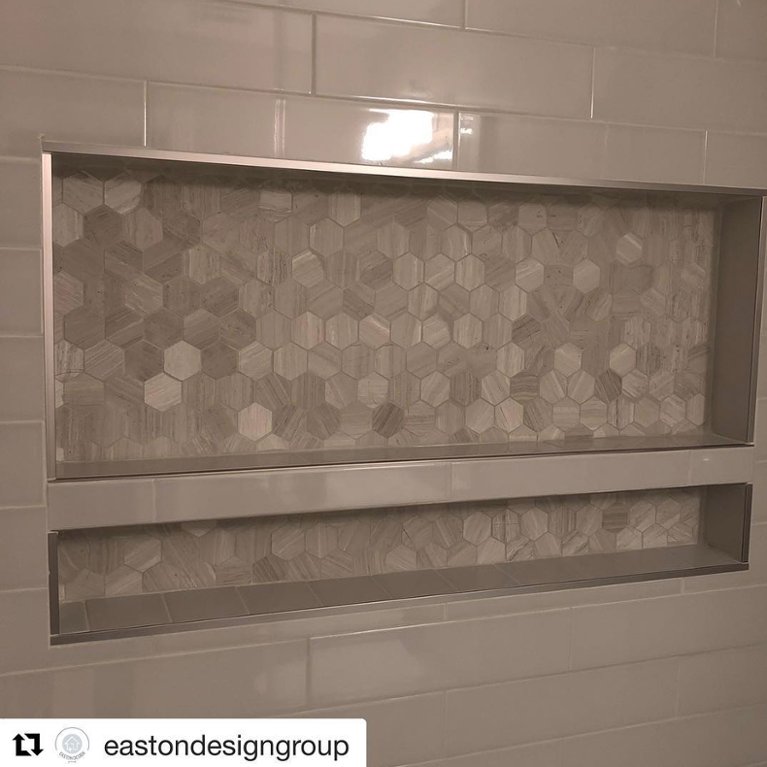 emsertile's tweet photo. These 4 master baths on Instagram are elevating neutral tones with unique patterns, angles, and textures: https://t.co/wDEuvdOmPQ #interiordesign #tile https://t.co/pRAM1BhQaw