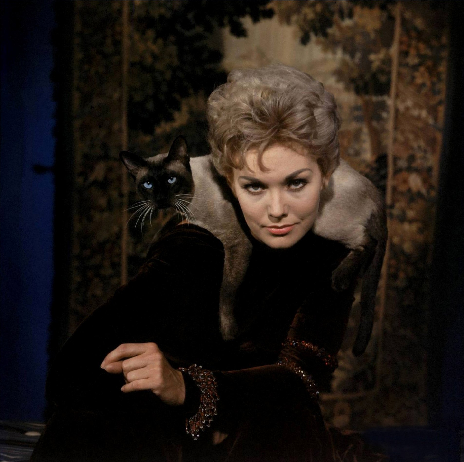 Happy Birthday to Kim Novak, star of one of my favorite comedies, BELL, BOOK AND CANDLE. 