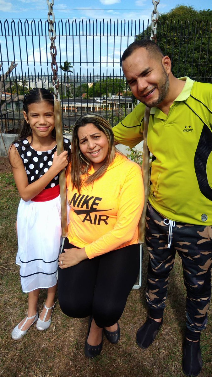 phector2011's tweet image. Como familia gracias a Dios.