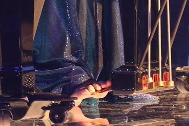 CF_AmaiaRomer0's tweet photo. Like por la Queen descalza.
Yasssssssss 👑👑👑

#OTfiesta #OTDirecto14F https://t.co/SsYuMEkyWq