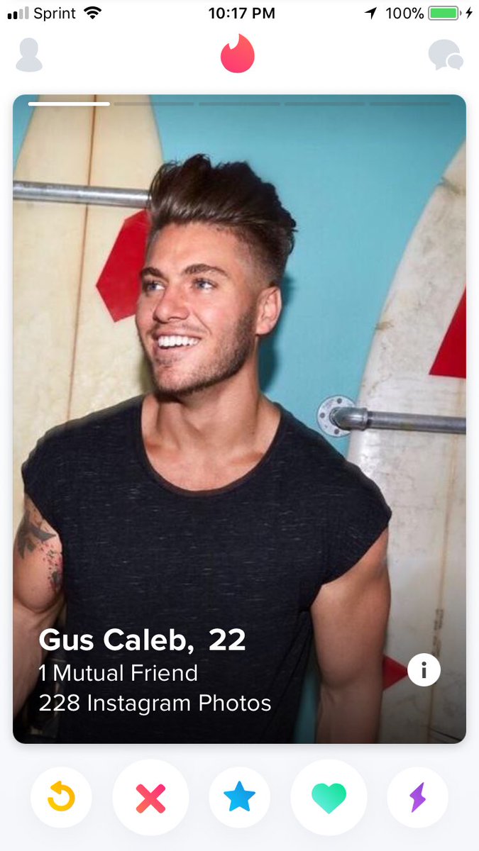That moment you see <a href="/GusSmyrnios/">Gus Caleb Smyrnios❌</a> on tinder 😂❤️👅