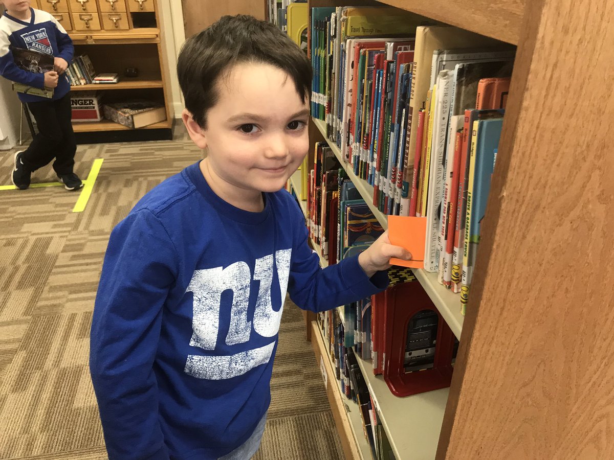 patriciaeyer's tweet image. @WOSnews @LianeKolesar kindergarten students love the #libraryWos and we love having them visit!