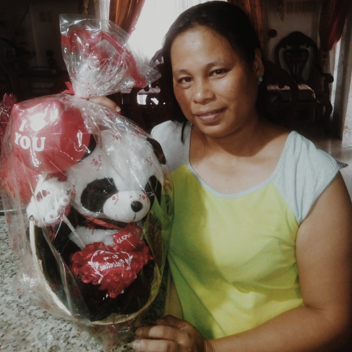 Rameardc's tweet photo. Happy Valentines Gurl! 💖
Wala man akong Girlfriend may Mama naman ako na every kung ka Date.. I love you Ma! Im not da best but  I've always try my best to make u happy. I love you so much mwahh!💞💯 https://t.co/aMVQ4wqEPZ