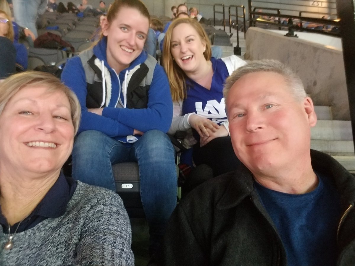 ChristyOdoherty's tweet photo. #go jays! https://t.co/zKnOa1bR1n