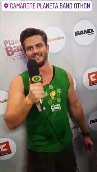 marcos_harter's tweet photo. Hoje a “bruxa” tá solta! #CarnavalDeSalvador https://t.co/bLf9SRZINu