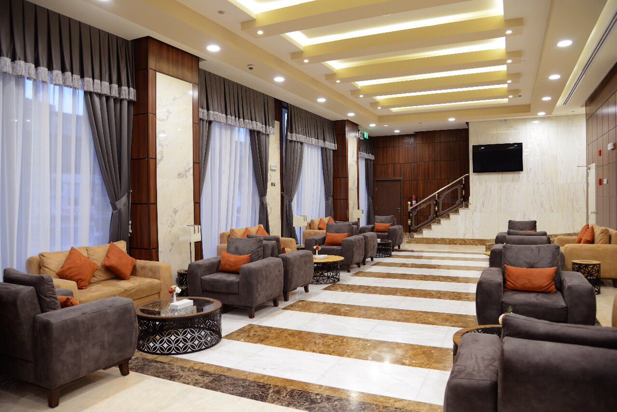 فندق ديوان مرمرة، يعتبر فندق ديوان مرمرة من افضل فنادق المدينة المنورة من حيث نظافة وترتيب وتميز المكان القريب من الحرم ١٥ دقيقة مشياً على الاقدام ، و ١٩ دقيقة عن مقبرة البقيع ٣٩ دقيقة عن المدينة مول سيراً. 
Our hotel Diwan MARMARA 
#فنادق #المدينة #ديوان #مجموعة_مرمرة