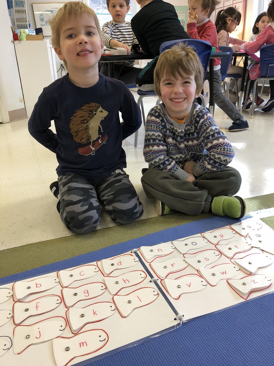 wwmont's tweet photo. Working together is a blending of socialization and concentration. The art of the mixed-aged classroom. https://t.co/XSiv9bUP6E