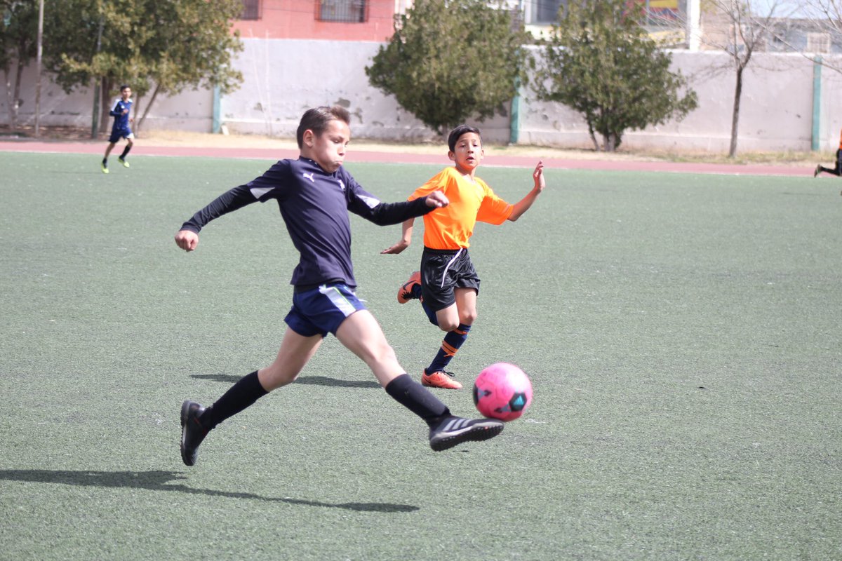 ICHDmx's tweet image. En ciudad Juárez se realizan las eliminatorias del #Condeba entre las escuelas del sistema Estatal y Federal de la @SEyC_Chih rumbo a la siguiente etapa. ¡Éxito a los participantes! #deporte #chihuahua