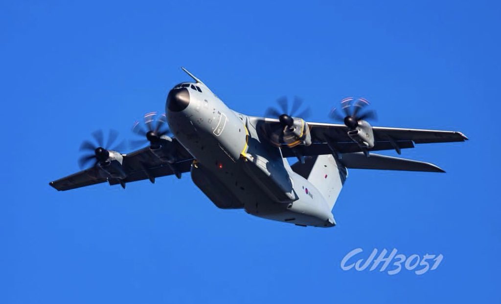 cjh3051's tweet photo. Airbus A400M Atlas C1 - ZM416 - XXIV Sqn @RoyalAirForce @RAFBrizeNorton @24Sqn_OCU @AirbusDefence #airbus #a400m #atlasc1 #raf #royalairforce #rafbrizenorton #aircraft #heavylift #turboprop #aviation #photography #aviationphotography #avgeek #xxivsqn #aircraftspotter https://t.co/NmrkKRFqm3