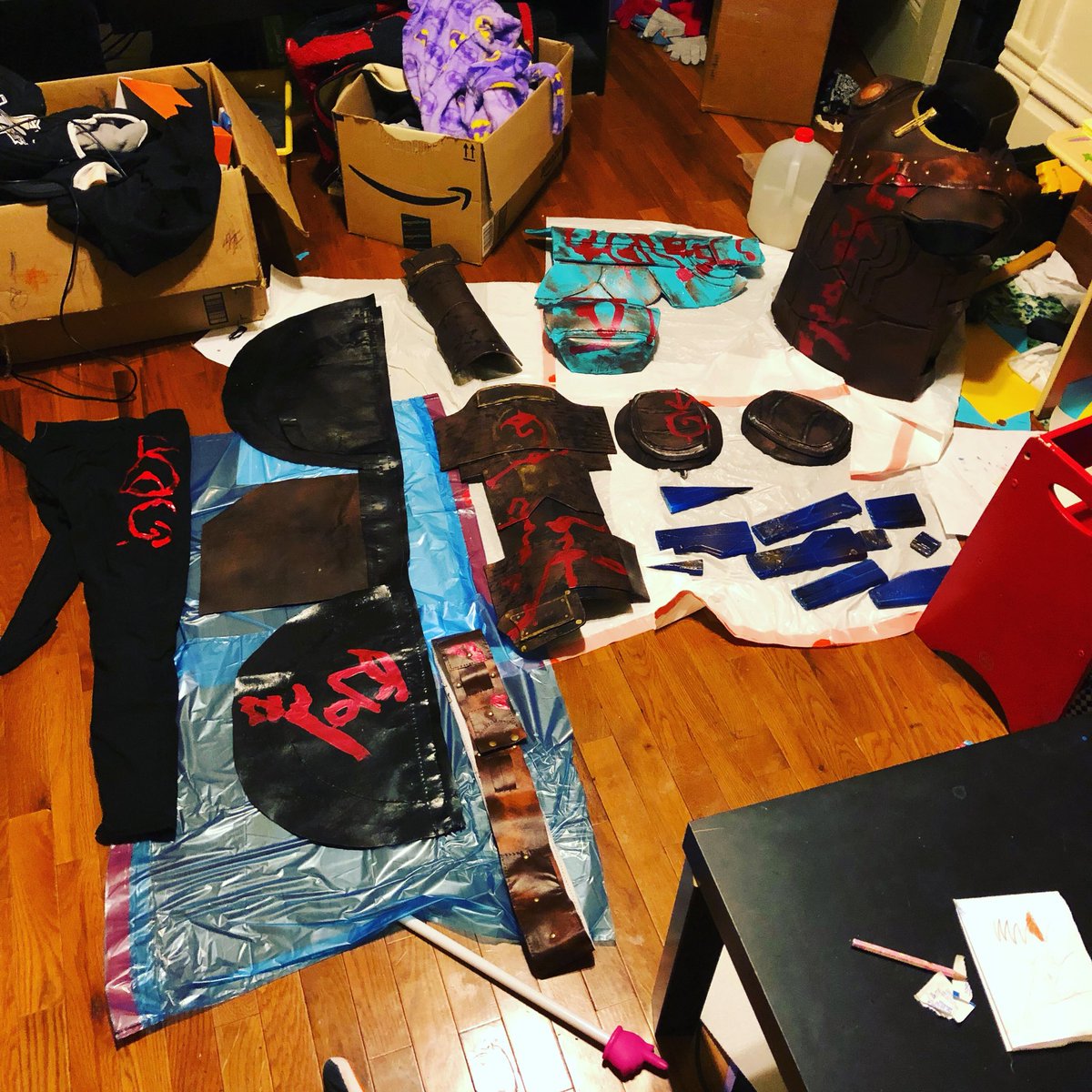 SWSondheimer's tweet photo. Well, this is a fine mess @billythebrick has gotten me into. #thorragnrok #arenathor #gladiatorthor #thorcosplay #genderflip #eccc2018 https://t.co/YdexufNYUI