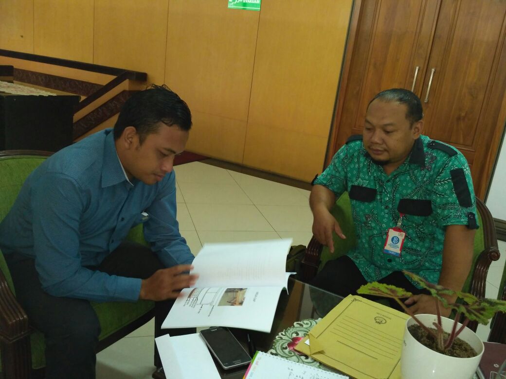 plut_jateng's tweet photo. Fasilitasi pengajuan bantuan ke BI untuk batik Gowa Banda, Kaliori, Kalibagor Banyumas
#latepost

130218 https://t.co/mlX7GzGXXk