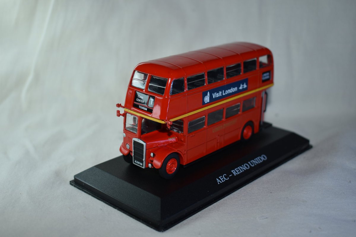 kamui450's tweet photo. AEC - Reino Unido. Escala 1/72, Autobuses del Mundo, La Nación.
#autobusesdelmundo #coleccionautobuses #lanacion #autobuses #colectivos https://t.co/Z8r8k3KHDo