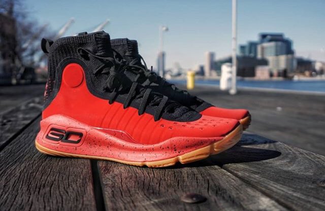 GloballyCurry30's tweet photo. Get Yo Girl Some Red #Curry4 For Valentines Day! https://t.co/aKK1W4kXCG